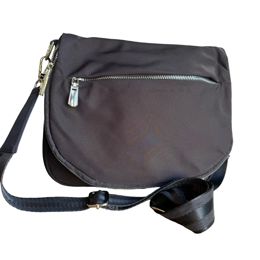 House of Harlow 1960 Nicole Richie Black Nylon Crossbody Shoulder Bag